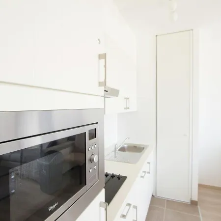 Beachside Apartment Close To De Panne * 브레뒨느