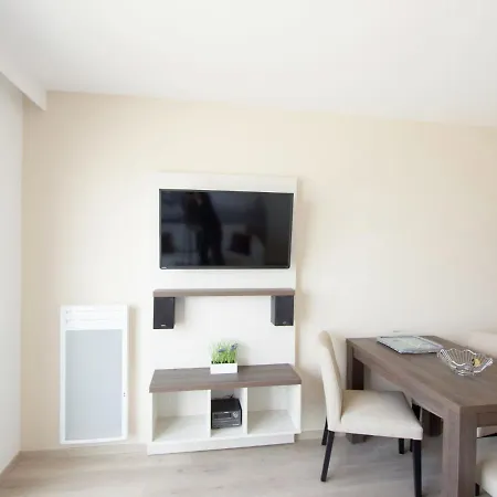 Beachside Apartment Close To De Panne 브레뒨느