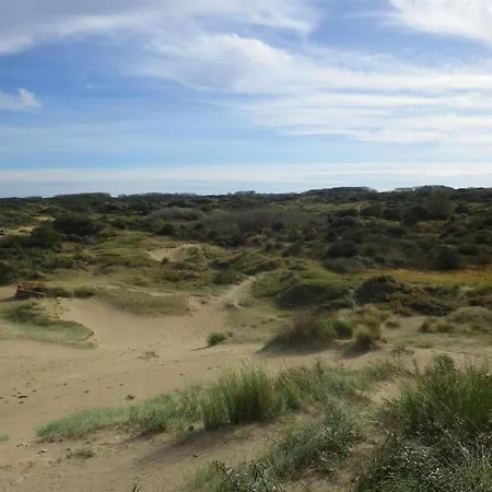 Beachside Apartment Close To De Panne 아파트 *