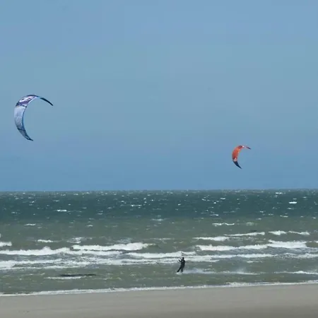 Beachside Apartment Close To De Panne * 브레뒨느