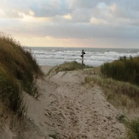 Beachside Apartment Close To De Panne 아파트